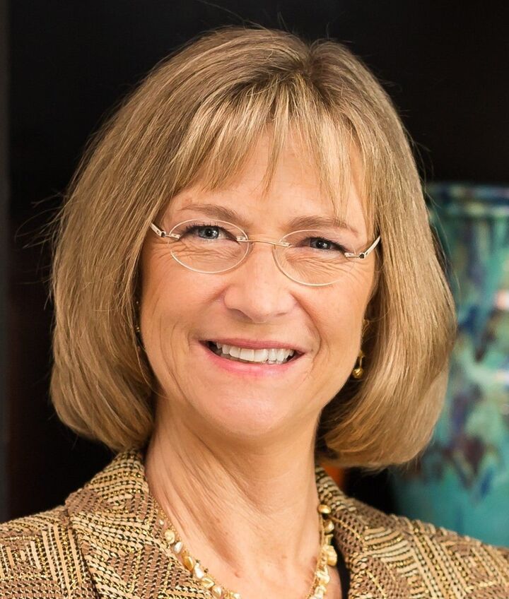 Adena Williams, Real Estate Broker/Real Estate Salesperson in Port Saint Lucie, Paradise