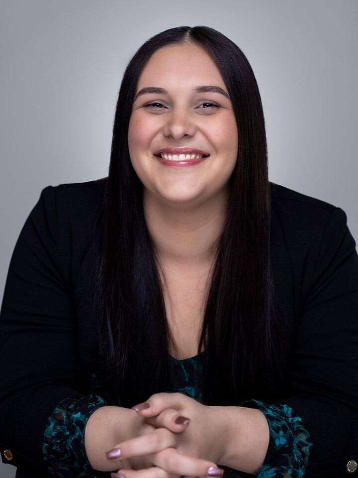 Shaunna Hewitt, Real Estate Salesperson in Lansing, Affiliated