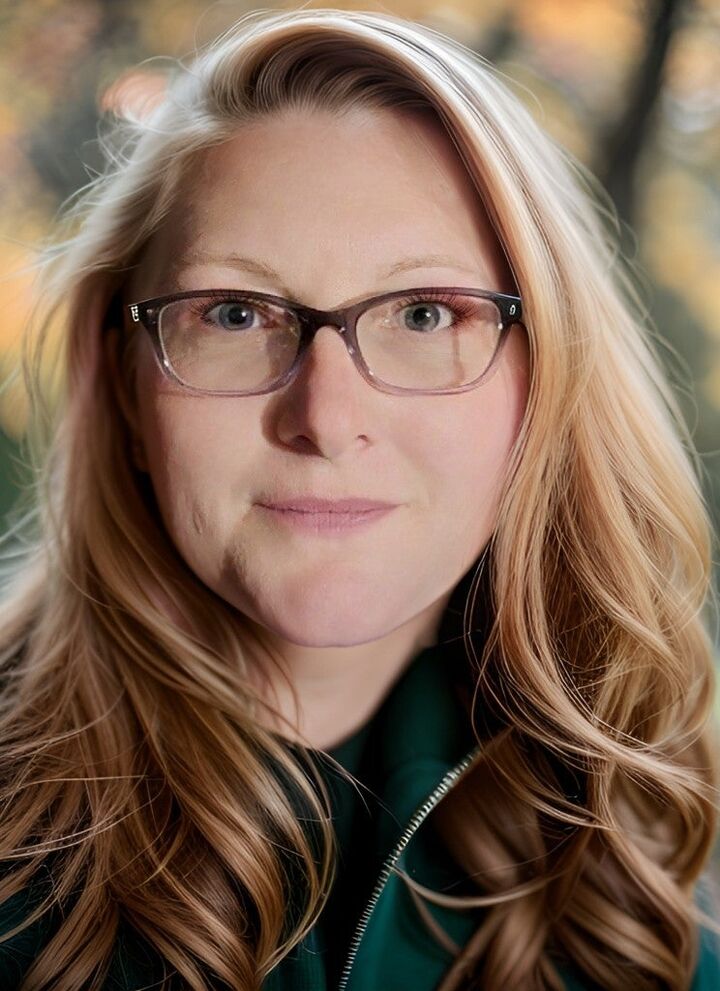 Kara Wray, Associate Real Estate Broker in Kingston, Jim Henry & Associates