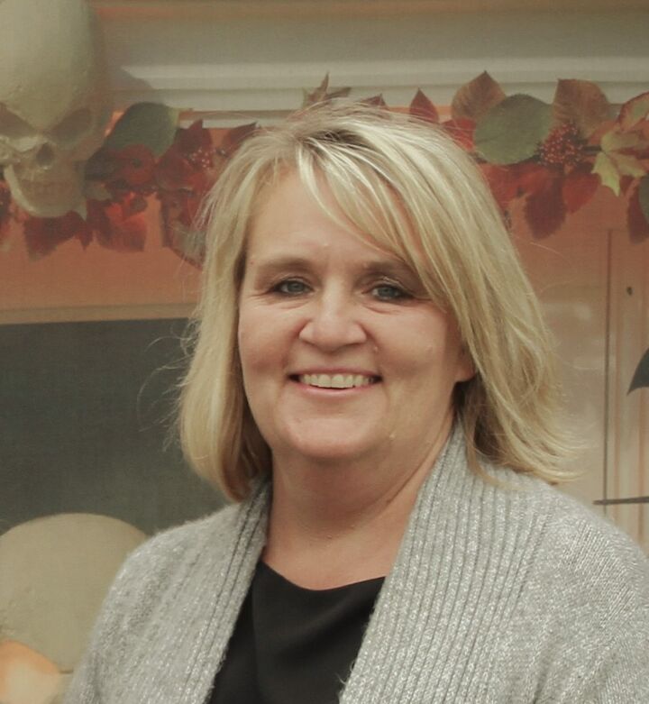 Amy Parmelee, NYS LICENSED REAL ESTATE SALESPERSON - #10401287130 in Corning, Warren Real Estate
