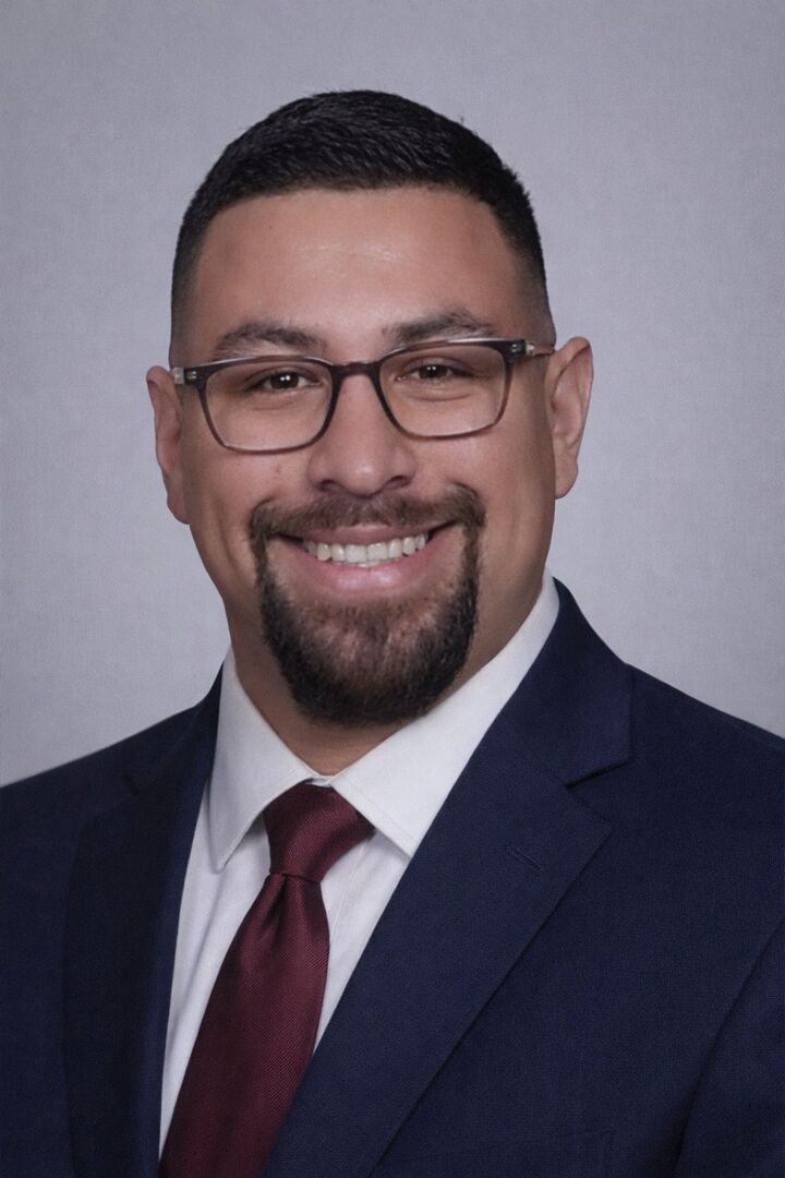 Adrian Villasenor, Real Estate Salesperson in Bakersfield, Jordan-Link