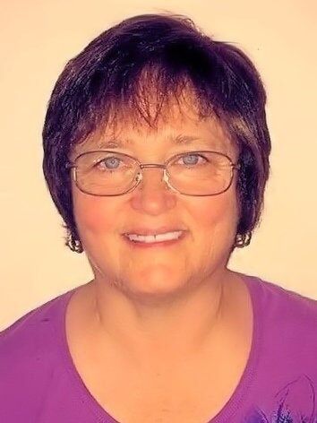 Laura Held, Real Estate Salesperson in Little Egg Harbor Twp, Riviera Realty, Inc.