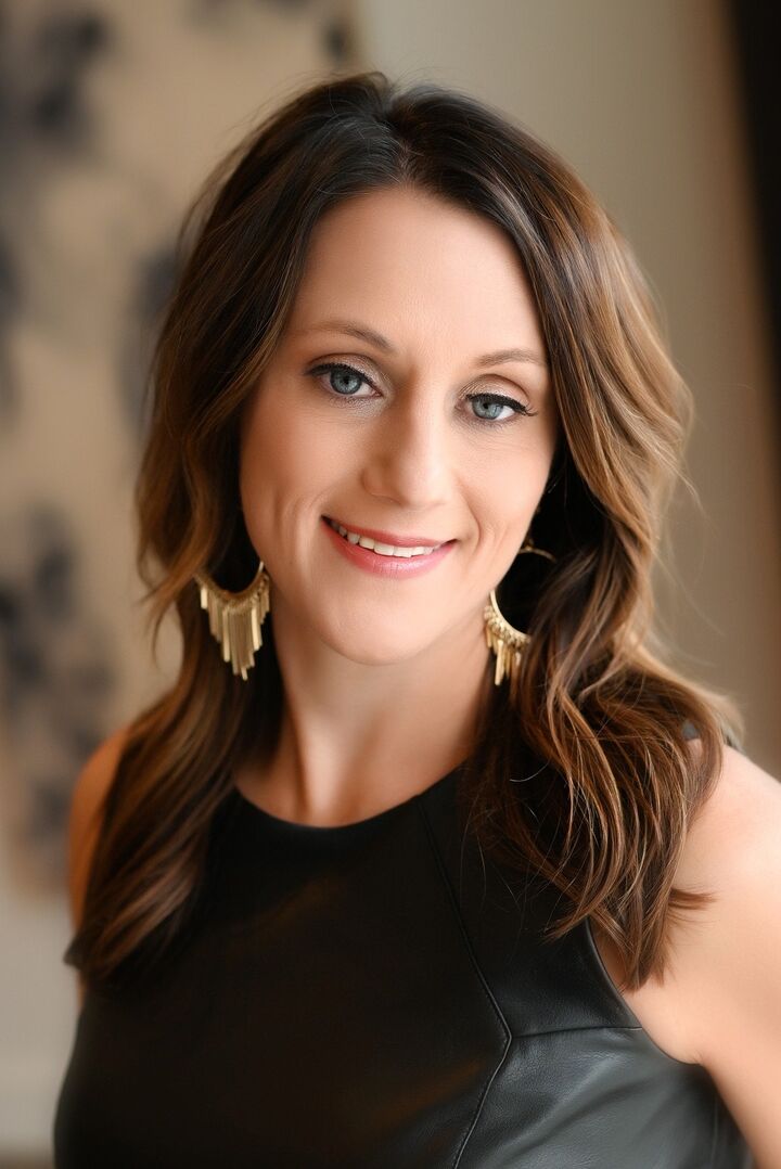 Tammie Mundil, Real Estate Salesperson in Topeka, Wostal Realty