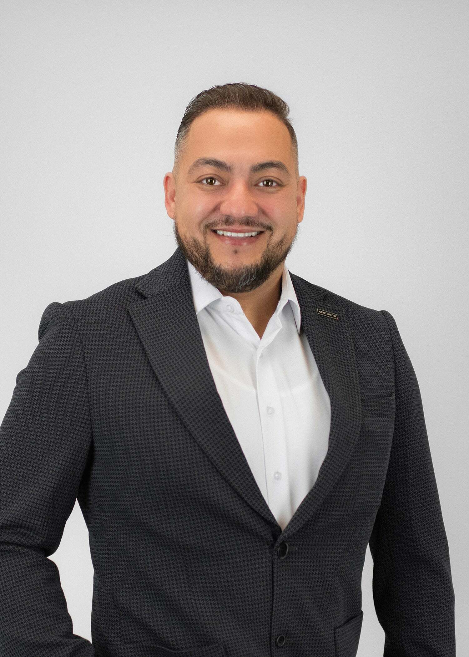 Alberto Gonzalez, Real Estate Salesperson in Richland, Tri-Cities