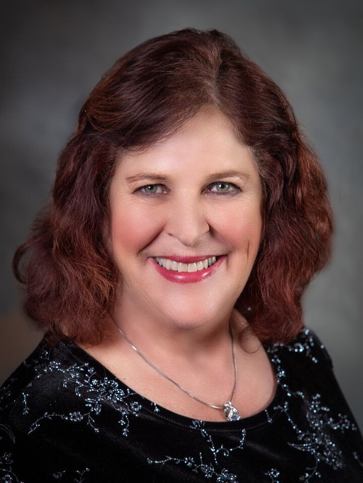 BONNIE GREEN, Real Estate Salesperson in Valencia, Quality Properties