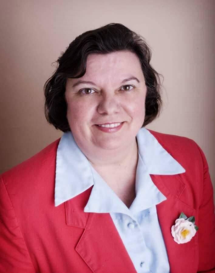 Helen Rolfes, Real Estate Salesperson in Savannah, ERA Southeast Coastal Real Estate