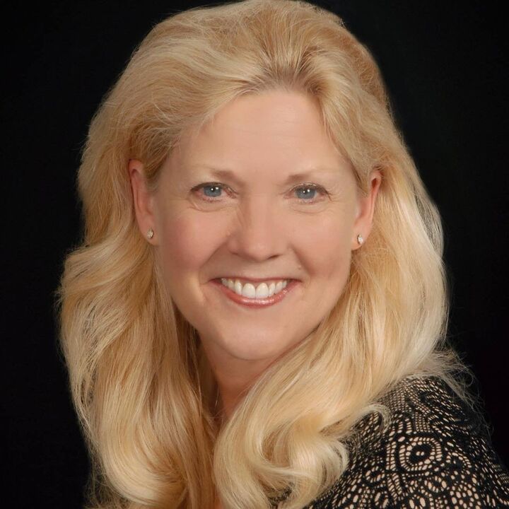 Mary Jo Dancer, Real Estate Salesperson in Independence, Pasternak-Johnson