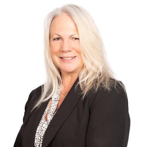 Barbara Vigil, Office Administrator in Roseville, Windermere