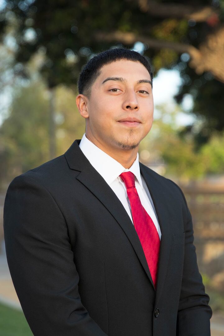 Jacob Albanez, Real Estate Salesperson in Downey, LOTUS