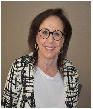 Donna Shipler, Associate Real Estate Broker in Roscoe, Affiliated