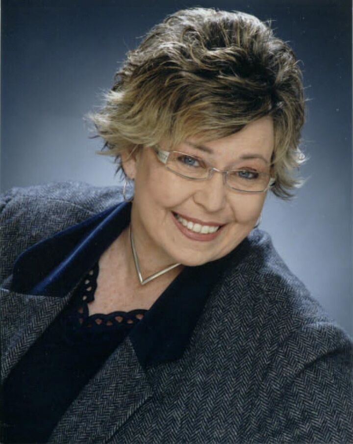 Deanna Bowie, REALTOR® in Dodge City, Hancocks of Dodge City