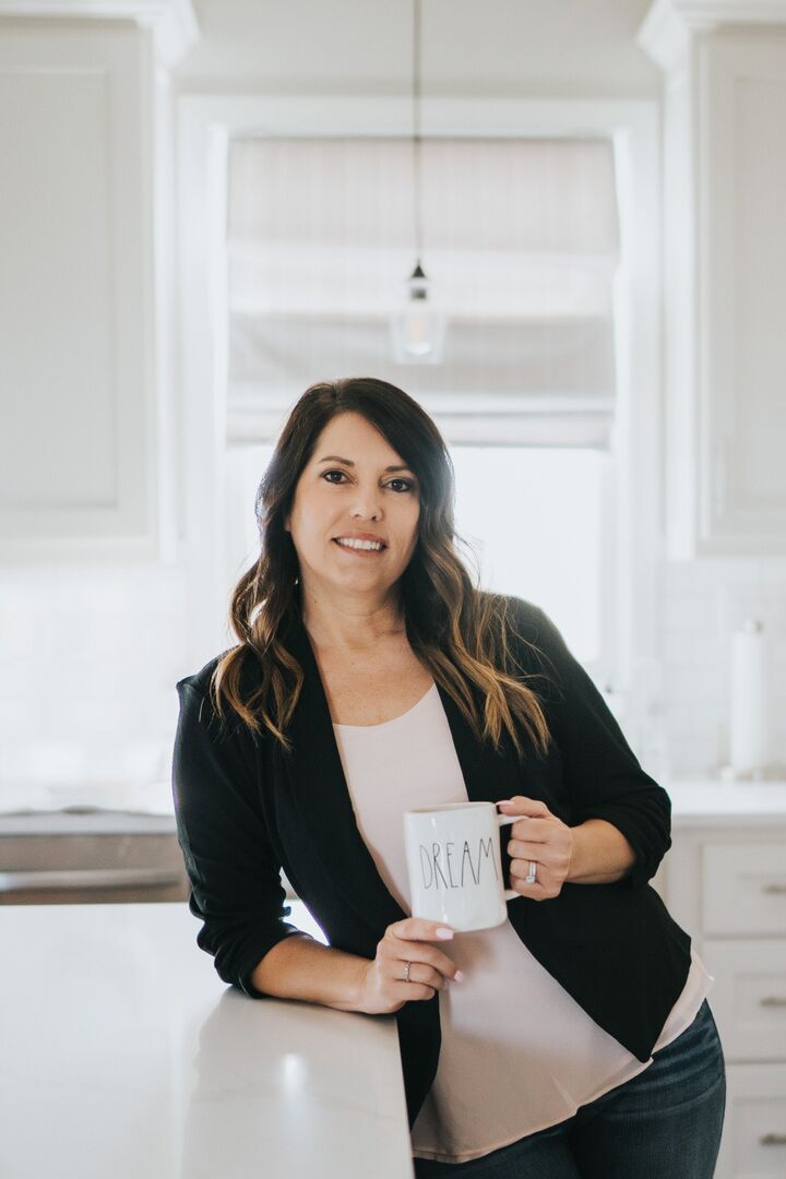 Regina Taylor, Real Estate Salesperson in Washington, Premier Group