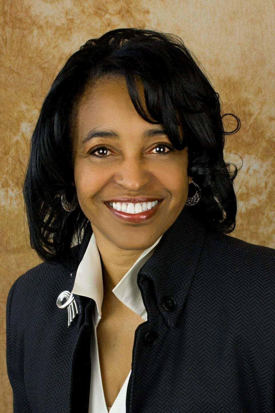 Jean Williams, Real Estate Salesperson in Ann Arbor, Professionals