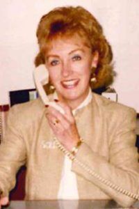 Collette Schuberth,  in La Canada Flintridge, Hallmark Realty