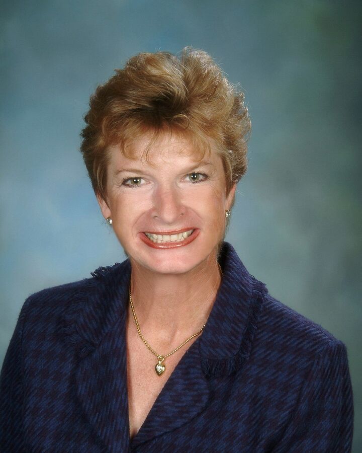 Delila McKenna, Real Estate Salesperson in Fort Pierce, Paradise