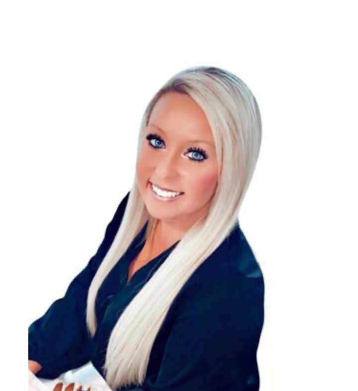 Nichole Bingham,  in Lexington, 803