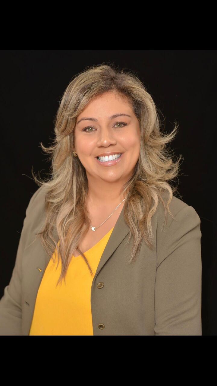 Marilyn Vargas,  in Wayne, Venture Real Estate