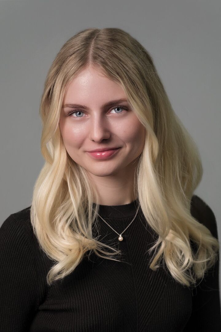 Kristina Francis, Real Estate Broker in Indianapolis, Scheetz