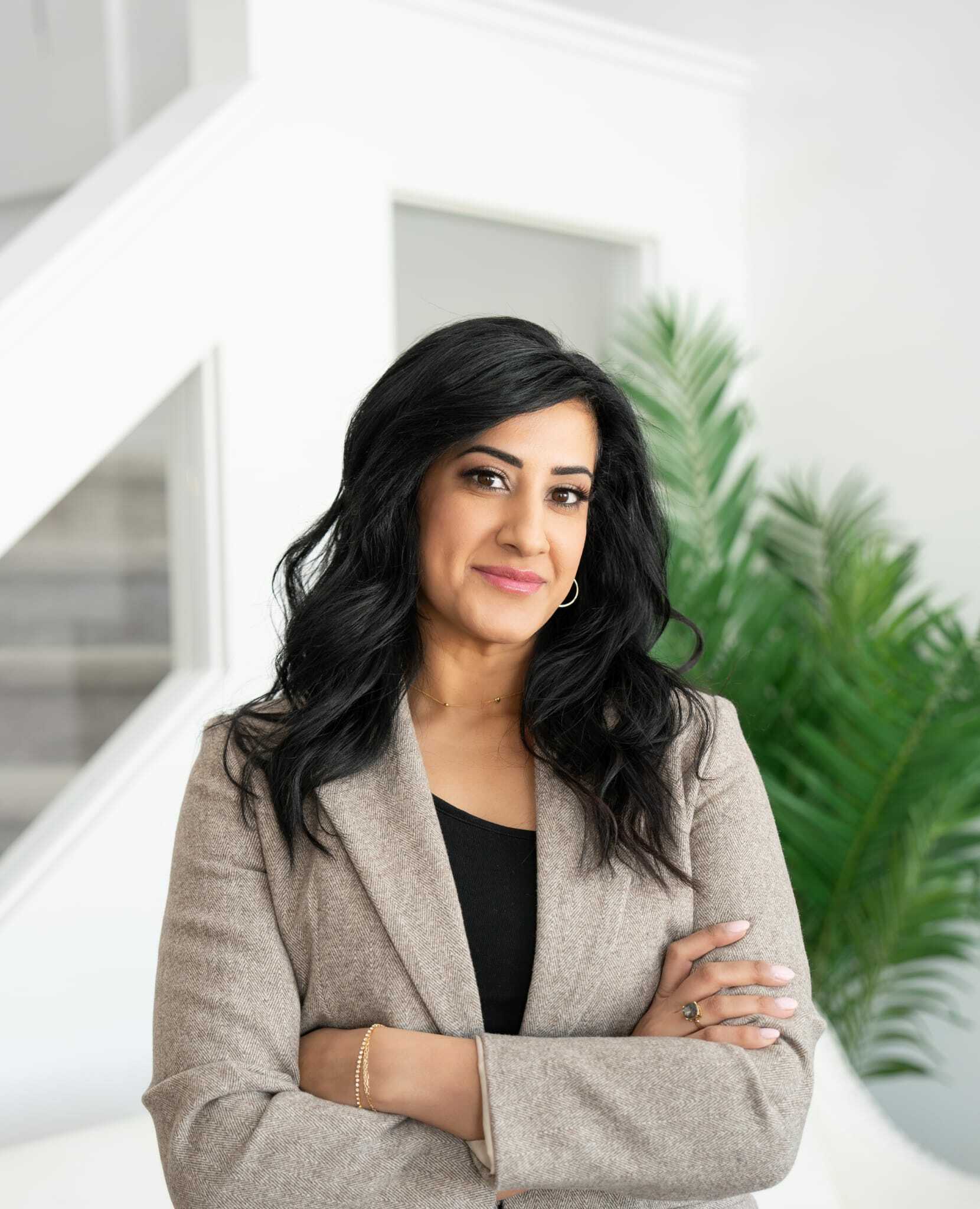 Alia Ibrahim, Sales Representative in Calgary, CENTURY 21 Canada