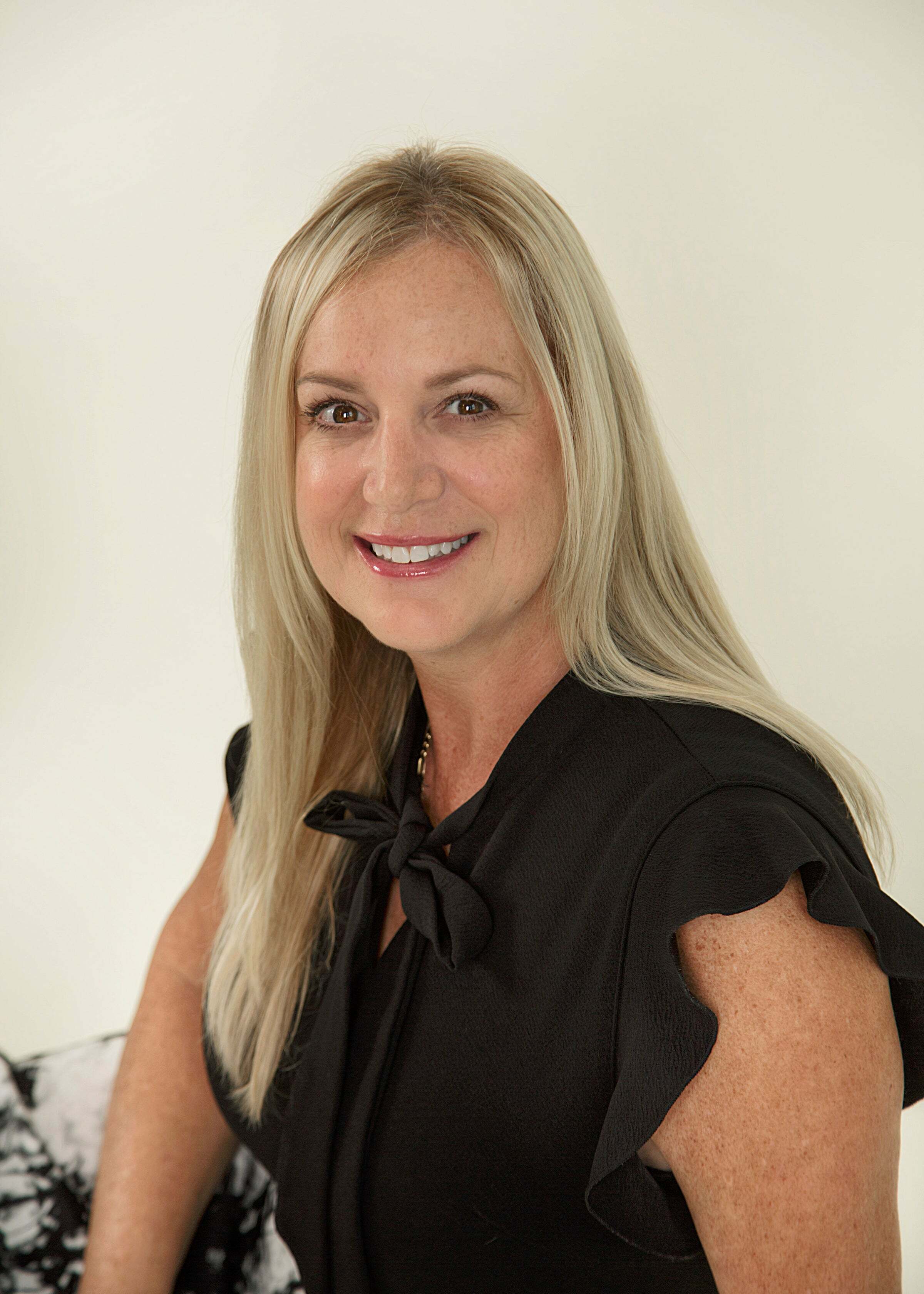 Linda Powers, Real Estate Salesperson in Titusville, MUTTER REALTY ERA POWERED