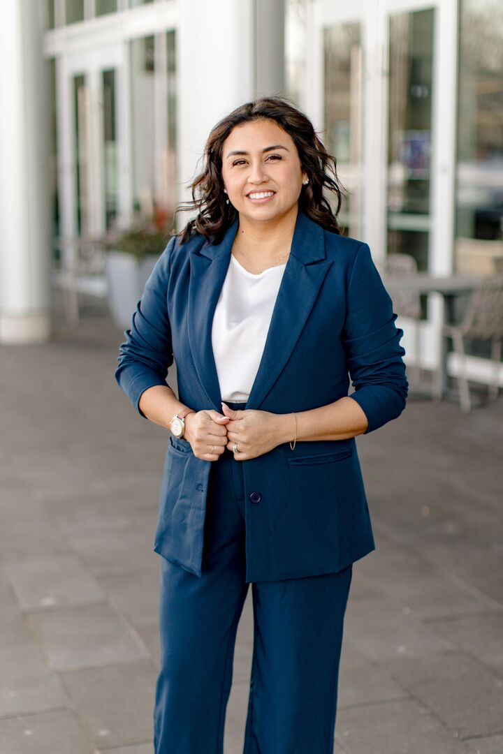 Yarith Lozano, Sales Associate in Holland, Schmidt Realtors