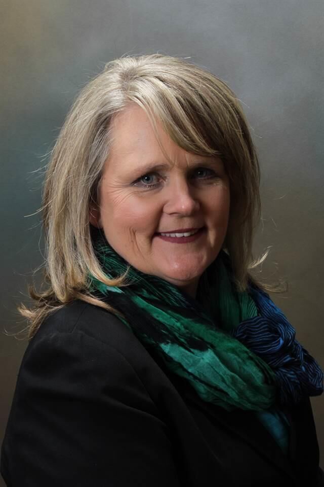 Ann Drada, Associate Real Estate Broker in Orland Park, Circle