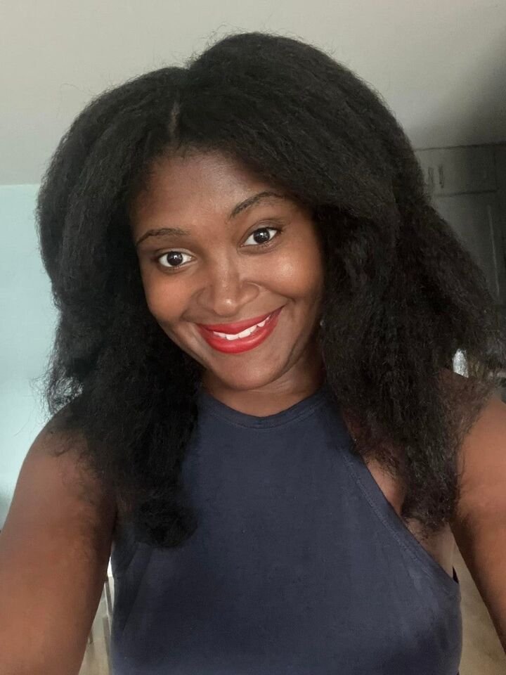 Vivian Arotoma,  in Oak Lawn, Circle