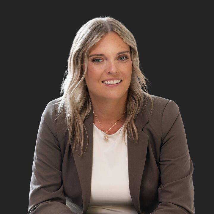 Whitney Walker, Sales Representative in Kelowna, CENTURY 21 Canada