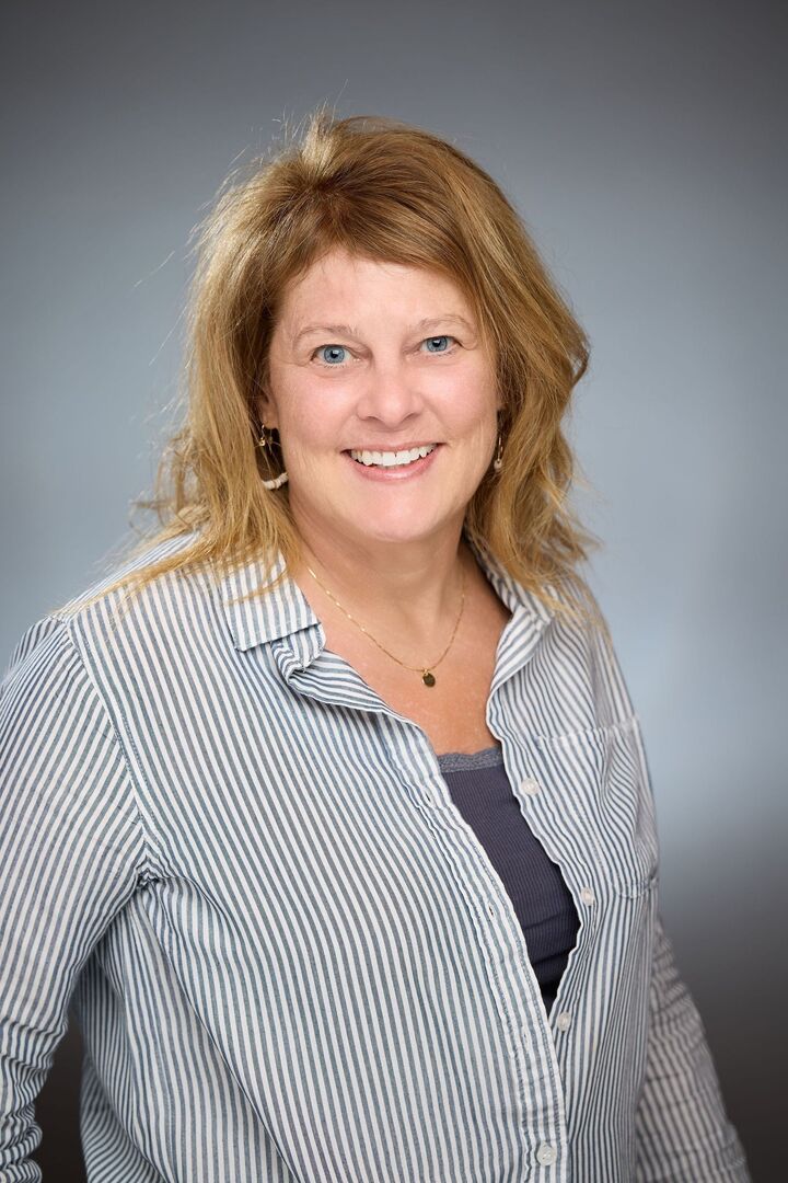 Renee Robson, Real Estate Salesperson in Cross Plains, Affiliated