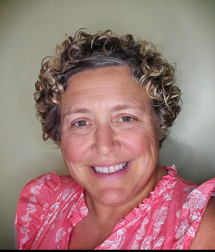 Amy Howe, Real Estate Salesperson in Hillsdale, Groves Real Estate