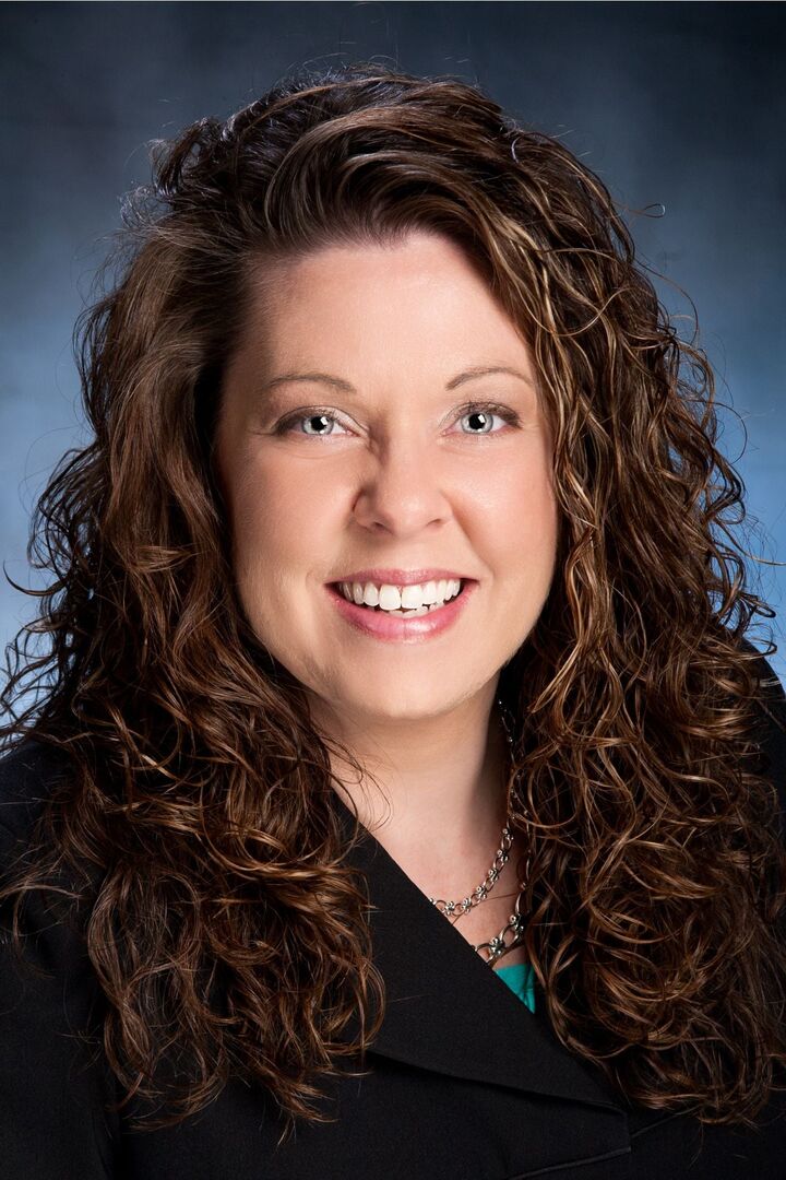 Jaimie Steward, Sales Associate in Lansing, Professionals