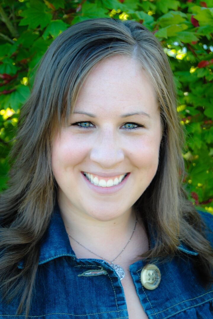 Elizabeth Alley, Real Estate Broker in Clackamas, Realty Partners