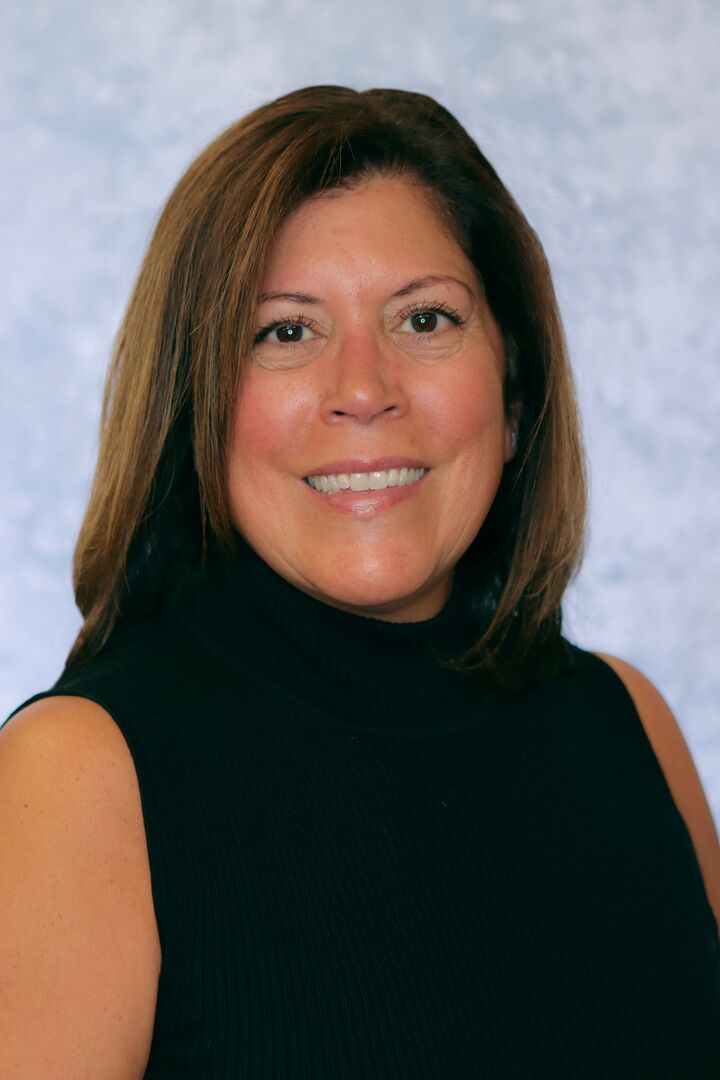 Laura Mikut, Sales Representative in Long Beach Township, Murphy & Co.