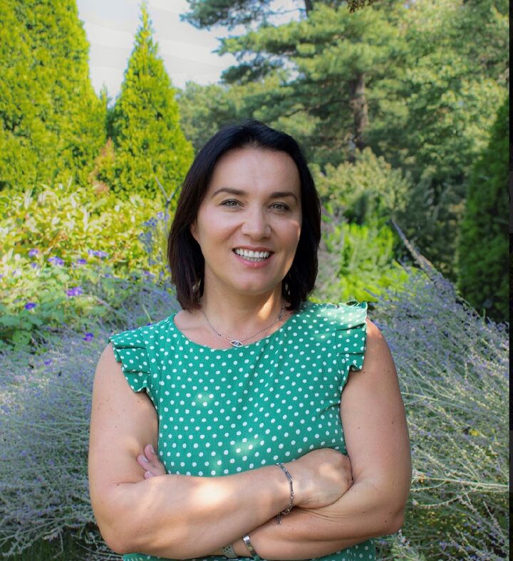 Esmeralda Delli, Real Estate Salesperson in Huntingdon Valley, Hearthside
