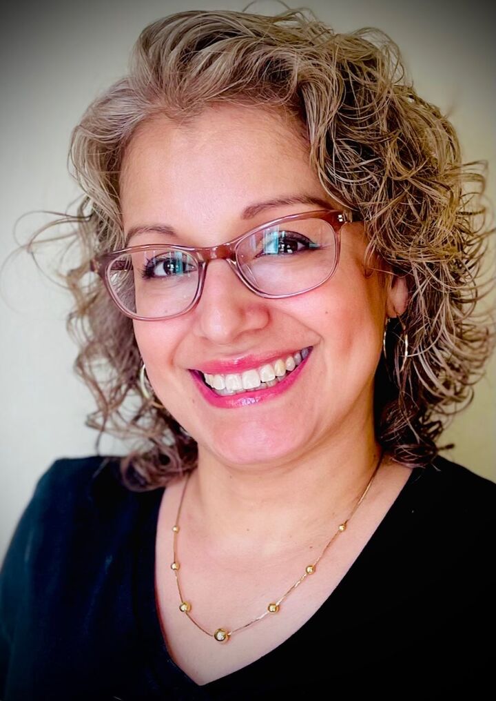 Cynthia Sanchez, Real Estate Salesperson in McHenry, North East