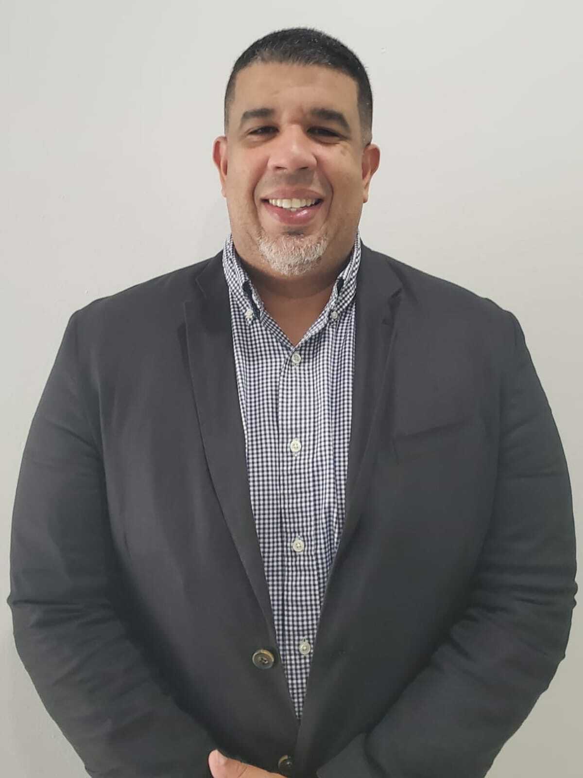 Miguel Pacheco, Real Estate Salesperson in Miami, World Connection