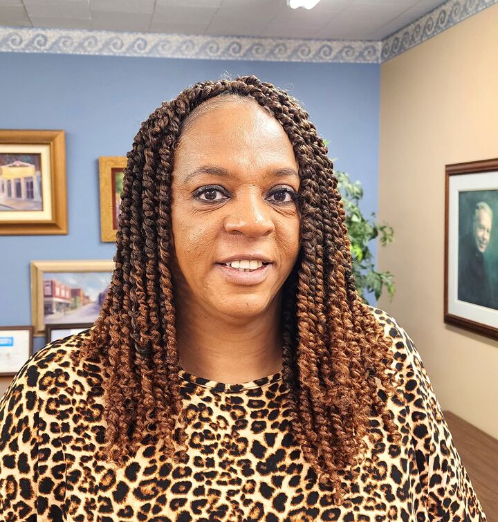 Theresa Flagg, Associate Real Estate Broker in Centralia, Allen & Geary Real Estate