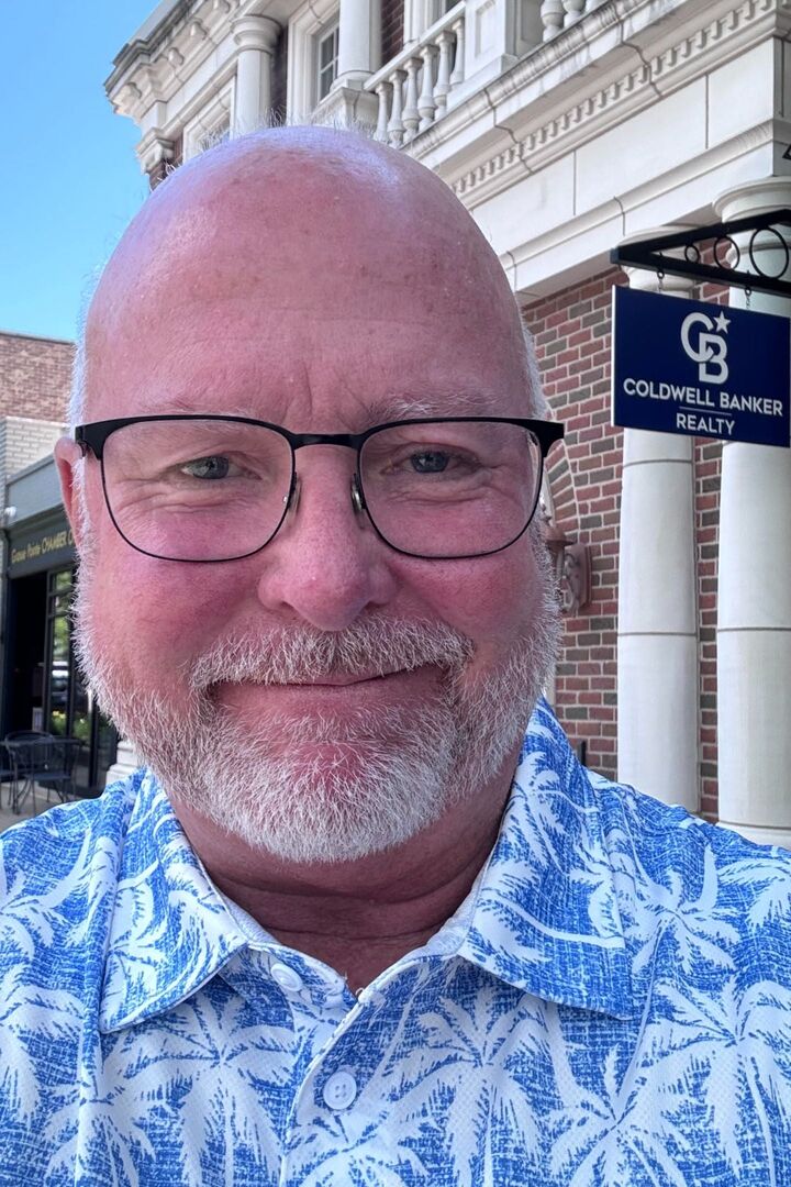 Michael Furneaux, Real Estate Salesperson in Grosse Pointe Farms, Professionals