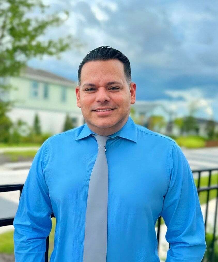 Hector Rosario,  in Ocoee, Carioti