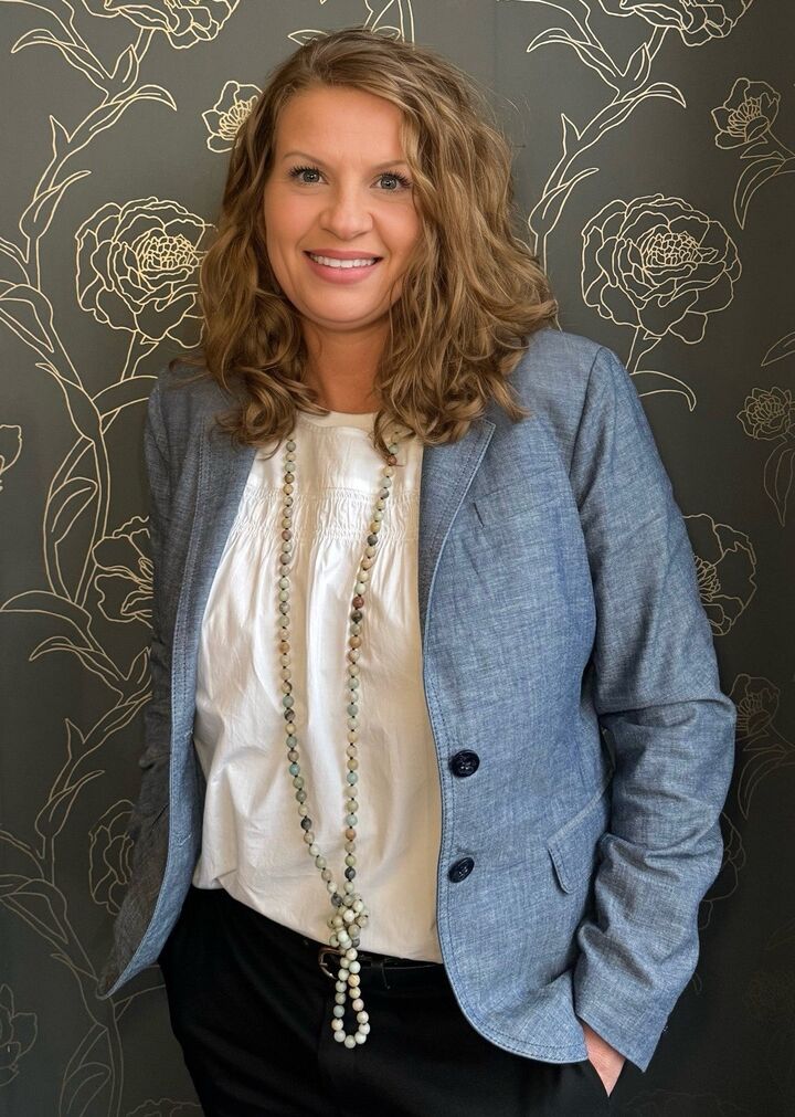 Theresa Bennett, Real Estate Salesperson in Pleasant View, Landmark Realty