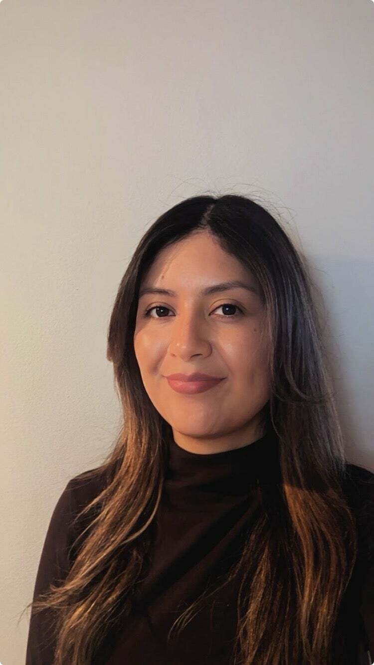 Karina Garcia,  in Lincolnwood, Circle