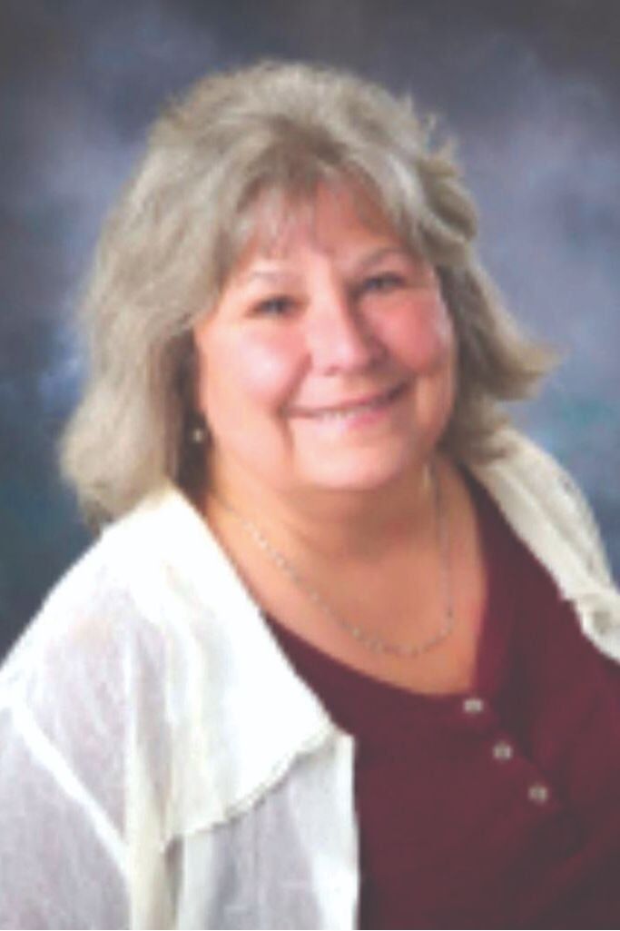 Laurie Kelly,  in Lansing, Professionals