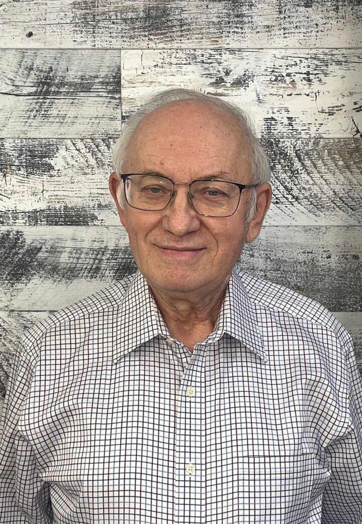 Liviu Constantinescu, Associate Real Estate Broker in Simi Valley, Town Center