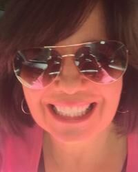 Linda Wood, Real Estate Broker/Real Estate Salesperson in Holland, Schmidt Realtors