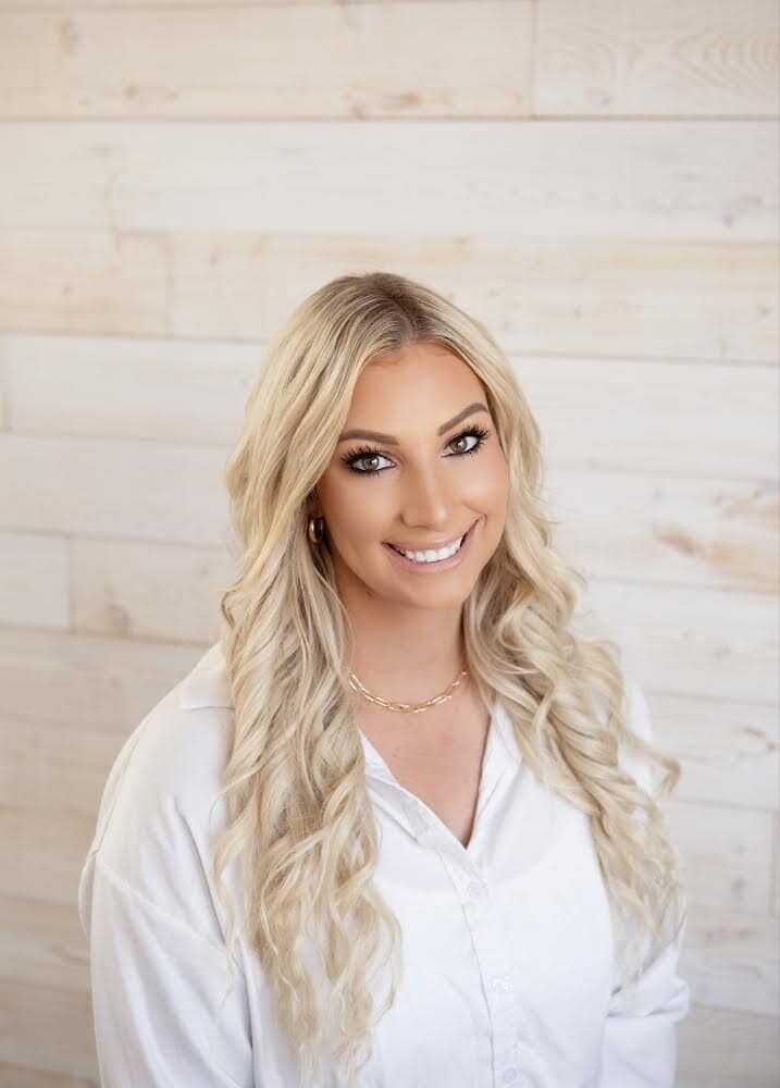 Rebeca Weaver, Real Estate Salesperson in Billings, Americana