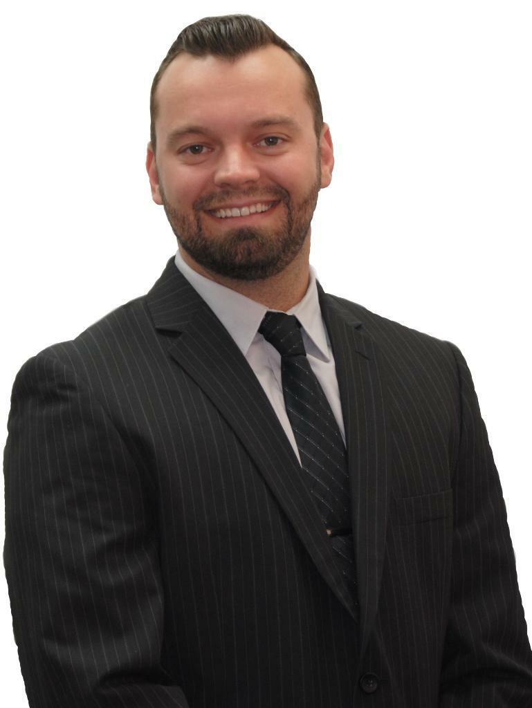 Christopher Leeper, Real Estate Salesperson in Moreno Valley, Town & Country
