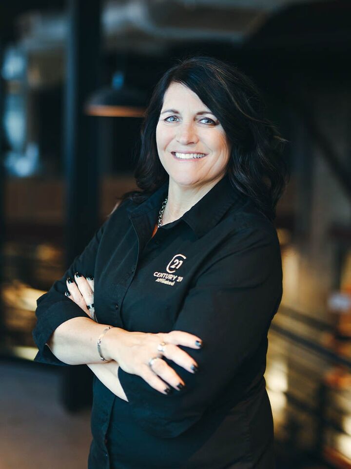 Karla Clark, Real Estate Salesperson in Beloit, Affiliated