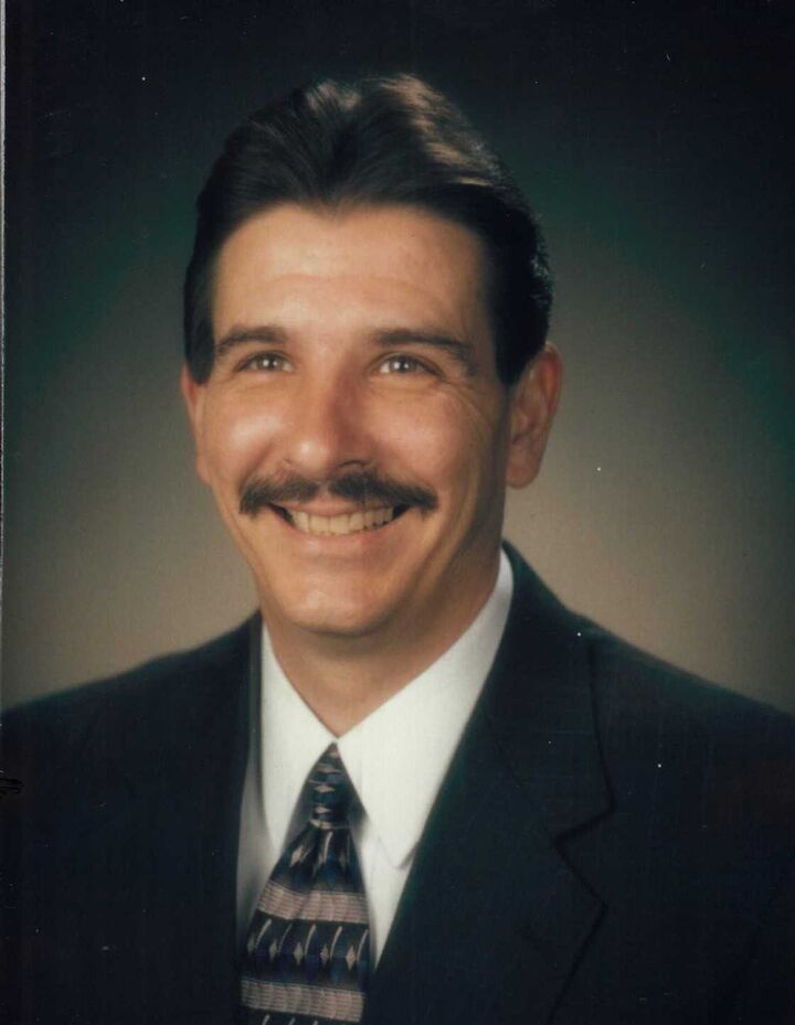 Bob Oligney, Real Estate Salesperson in Flushing, Signature Realty