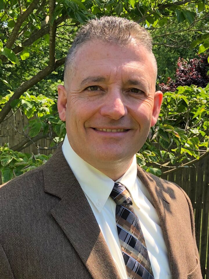 Santo Crocco,  in Babylon, Realty Connect