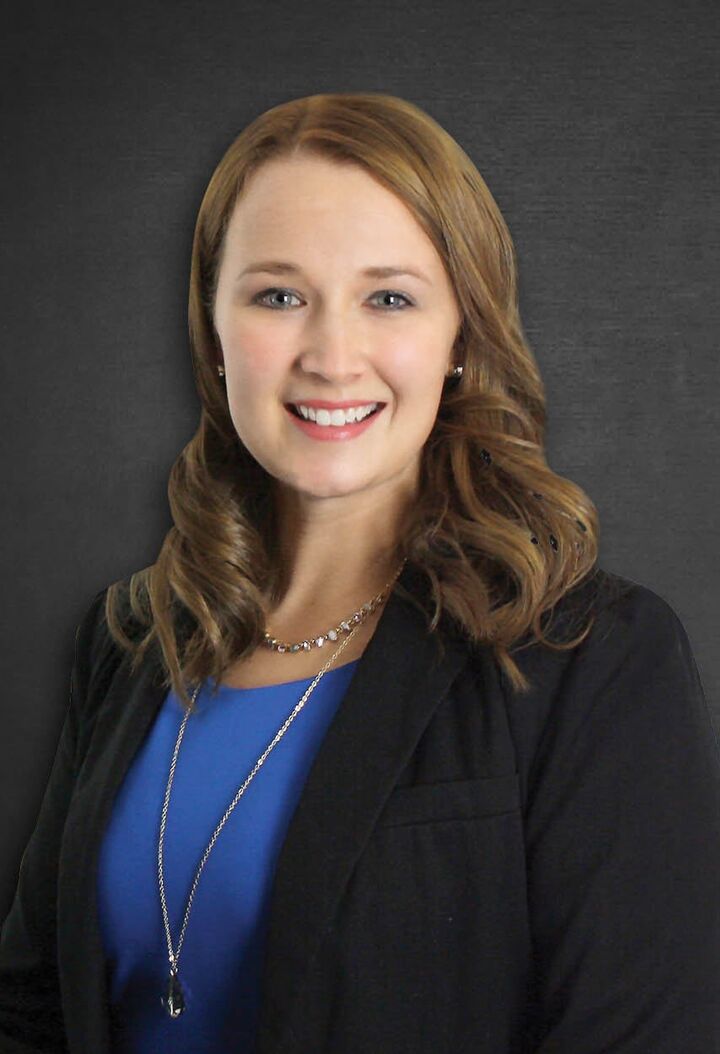 Carrie Frisbie, Associate Broker in Harbor Springs, Schmidt Realtors